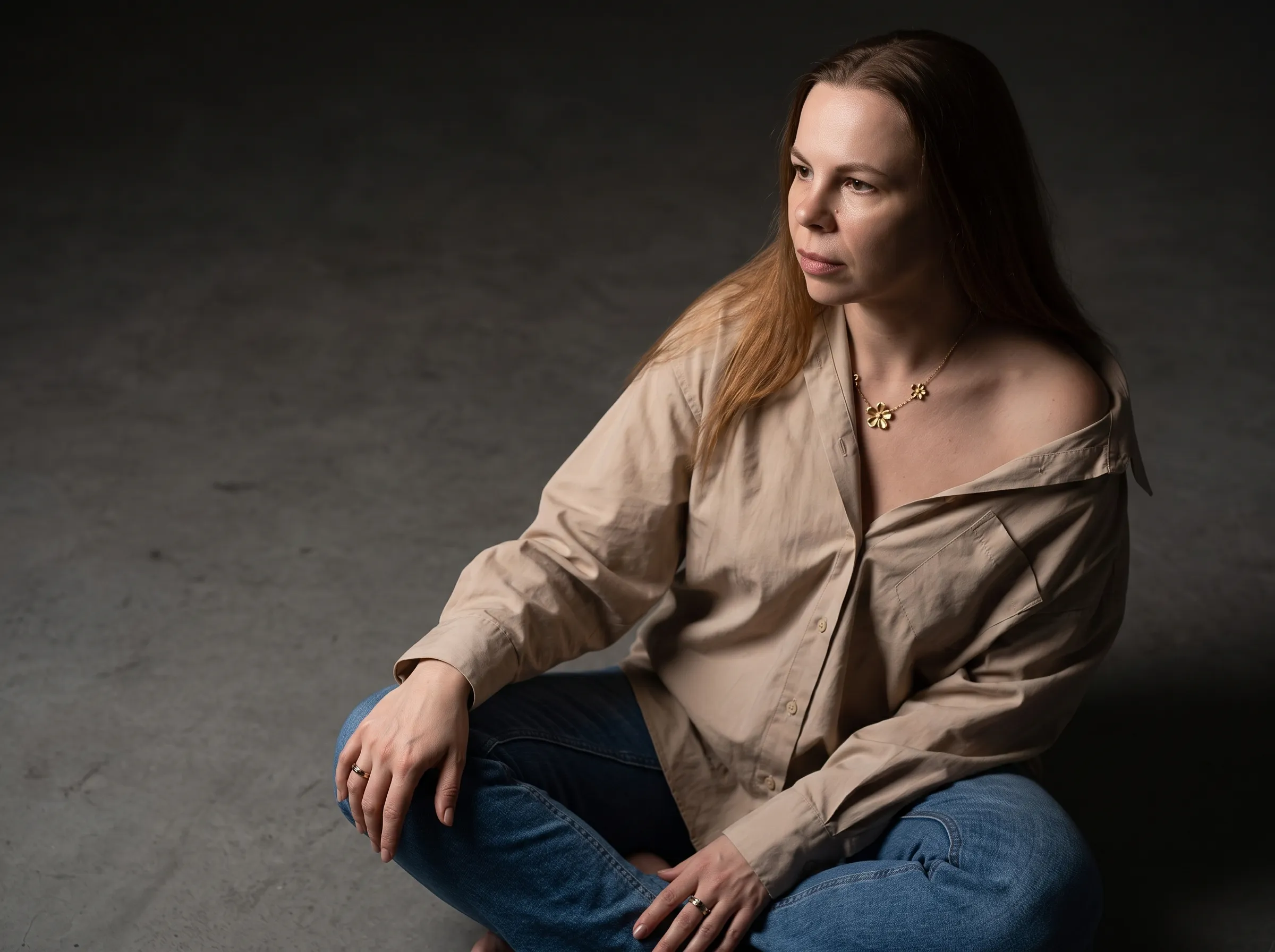 AI-фотосессия «Chiaroscuro Studio Portrait»