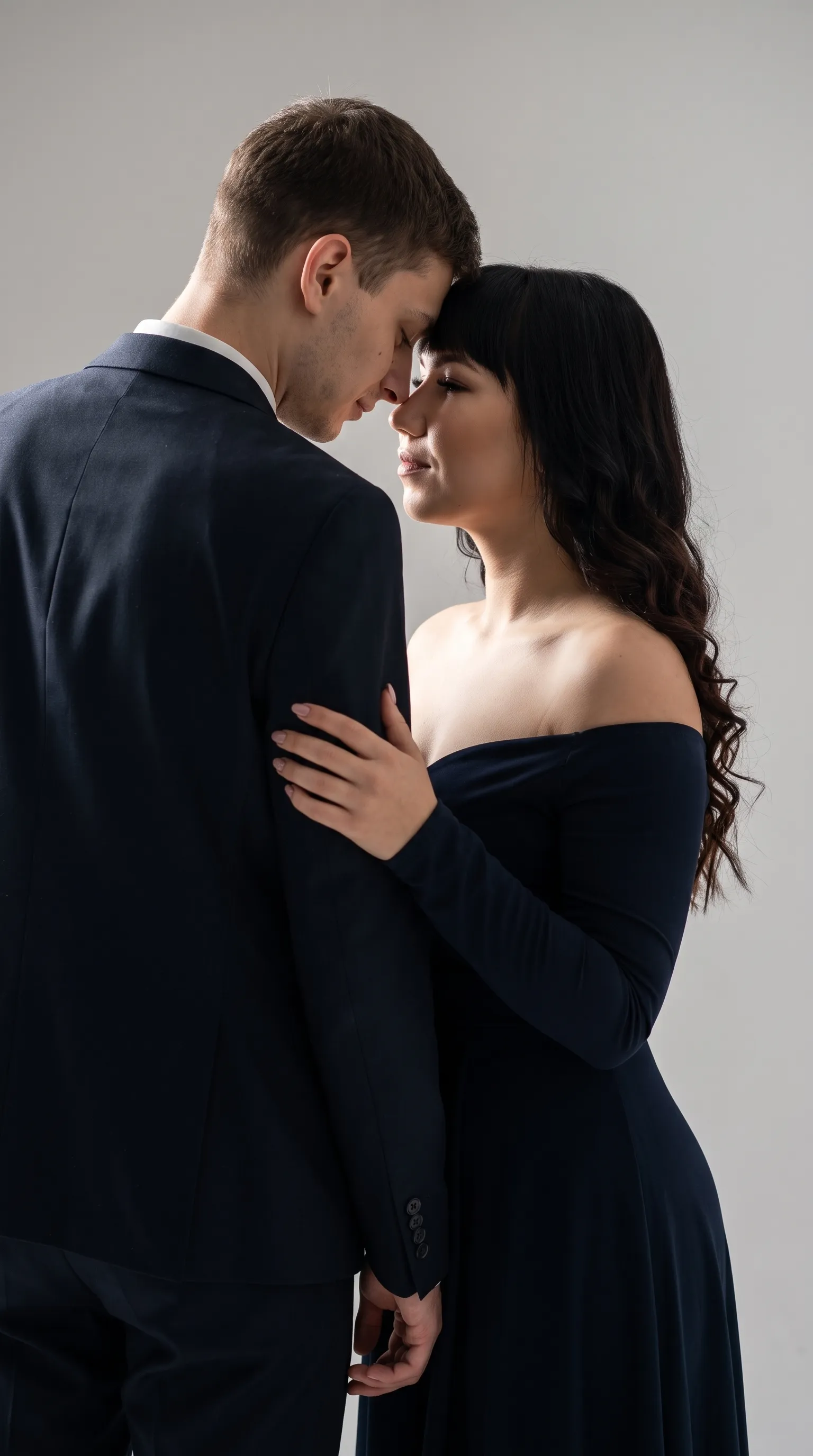 парная AI-фотосессия «Intimate Studio Duo Portrait»
