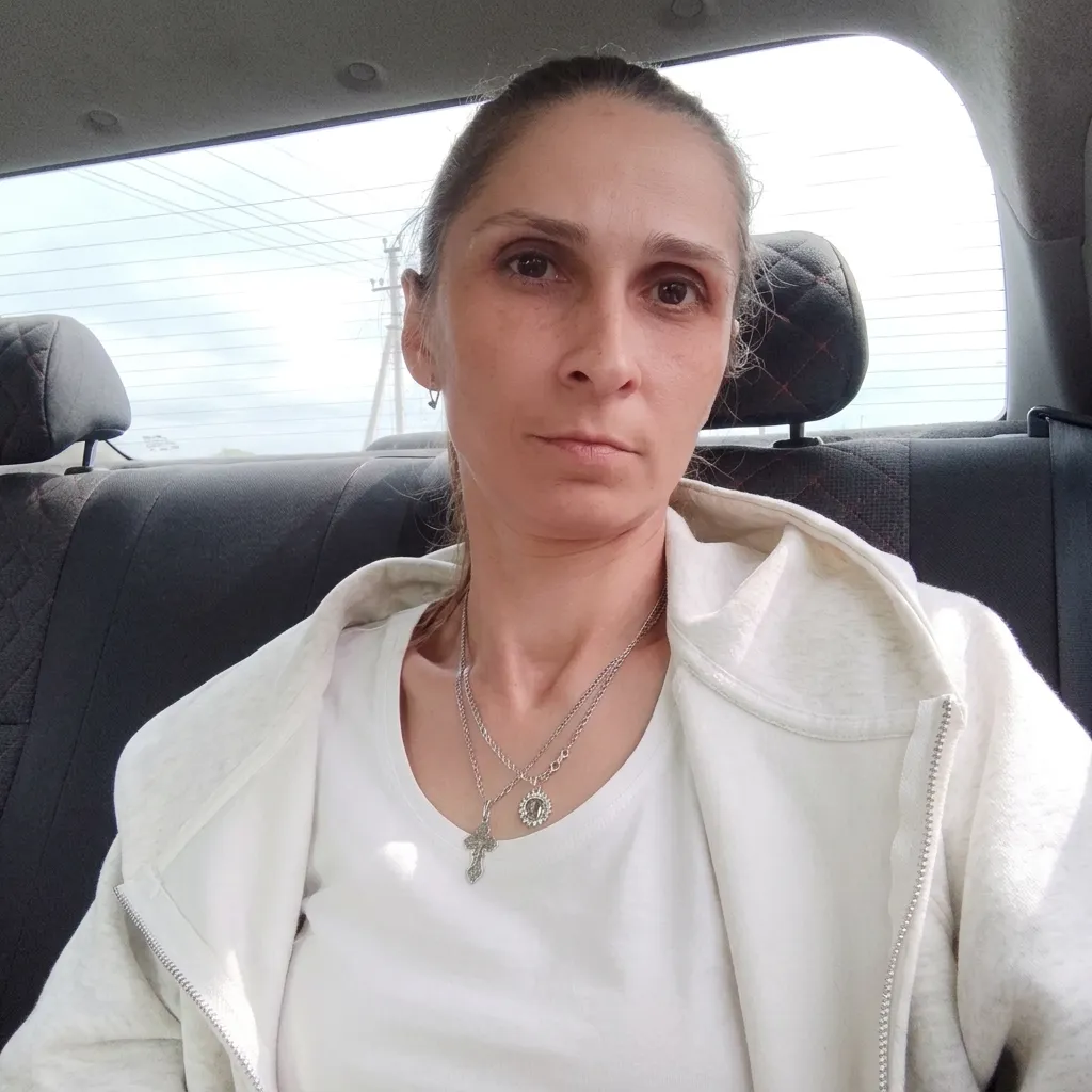 AI-фотосессия «Casual Interior Vehicle Portrait»