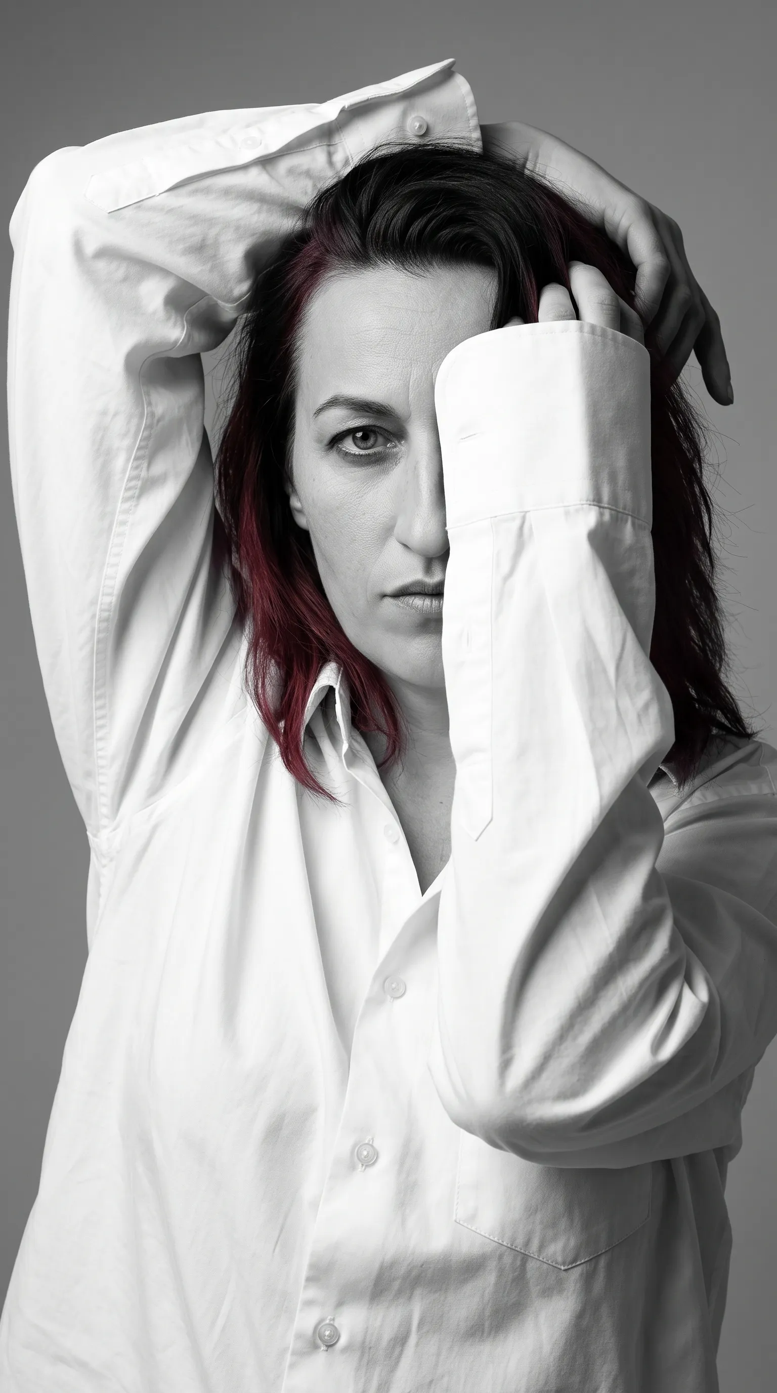 AI-фотосессия «MONOCHROMATIC CUFFED PORTRAIT»