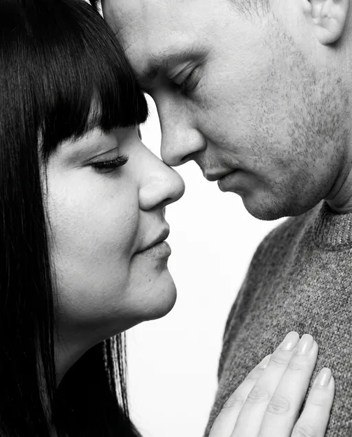 парная AI-фотосессия «Monochrome Intimacy Profile»