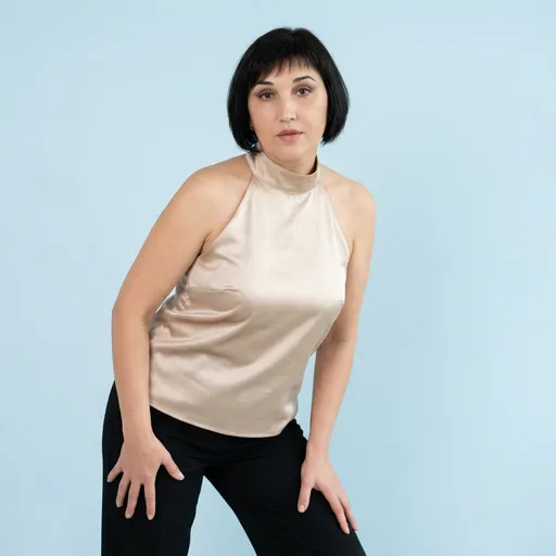 AI-фотосессия «Champagne Silk Studio Portrait»