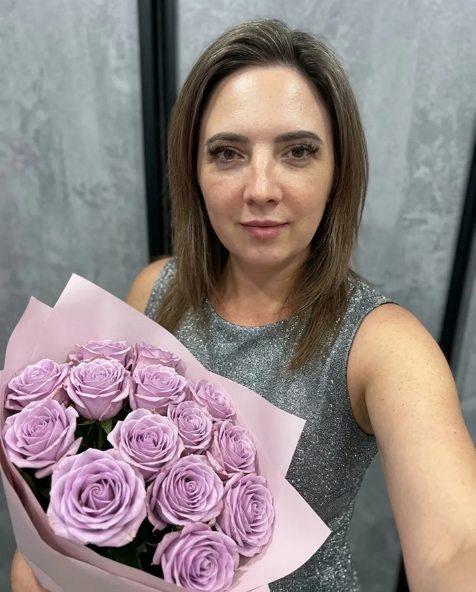 AI-фотосессия «Portrait with Roses»
